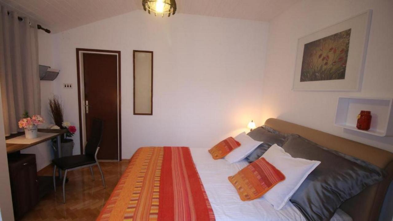 Villa Renipol Adults Only Sutivan Exteriör bild