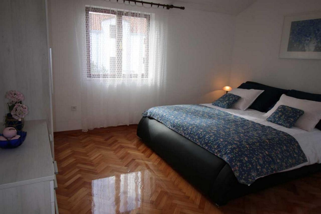 Villa Renipol Adults Only Sutivan Exteriör bild