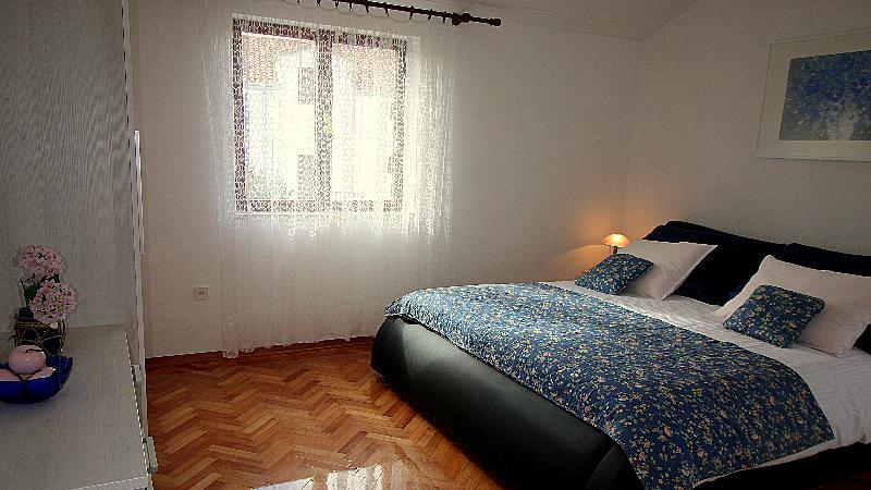 Villa Renipol Adults Only Sutivan Exteriör bild